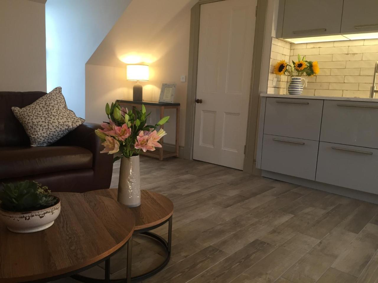 Irvine One Bedroom Apartment エクステリア 写真